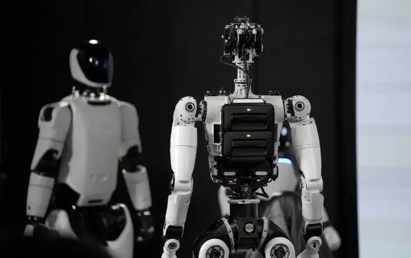 贾跃亭发布Futurist 2027人形机器人