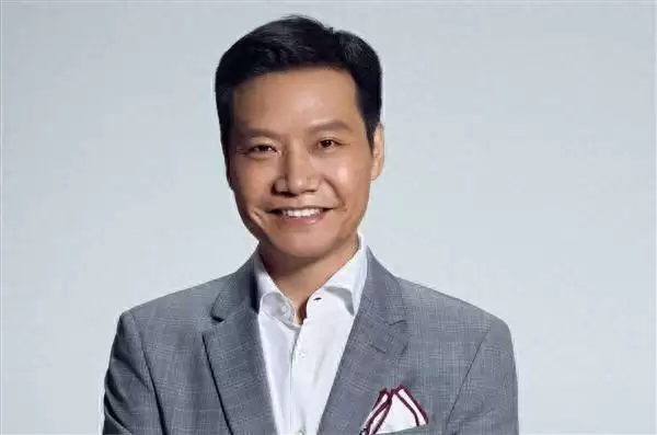 雷军武汉分享创业经：热爱可抵万难，高目标牵引小米五年千亿投入破局