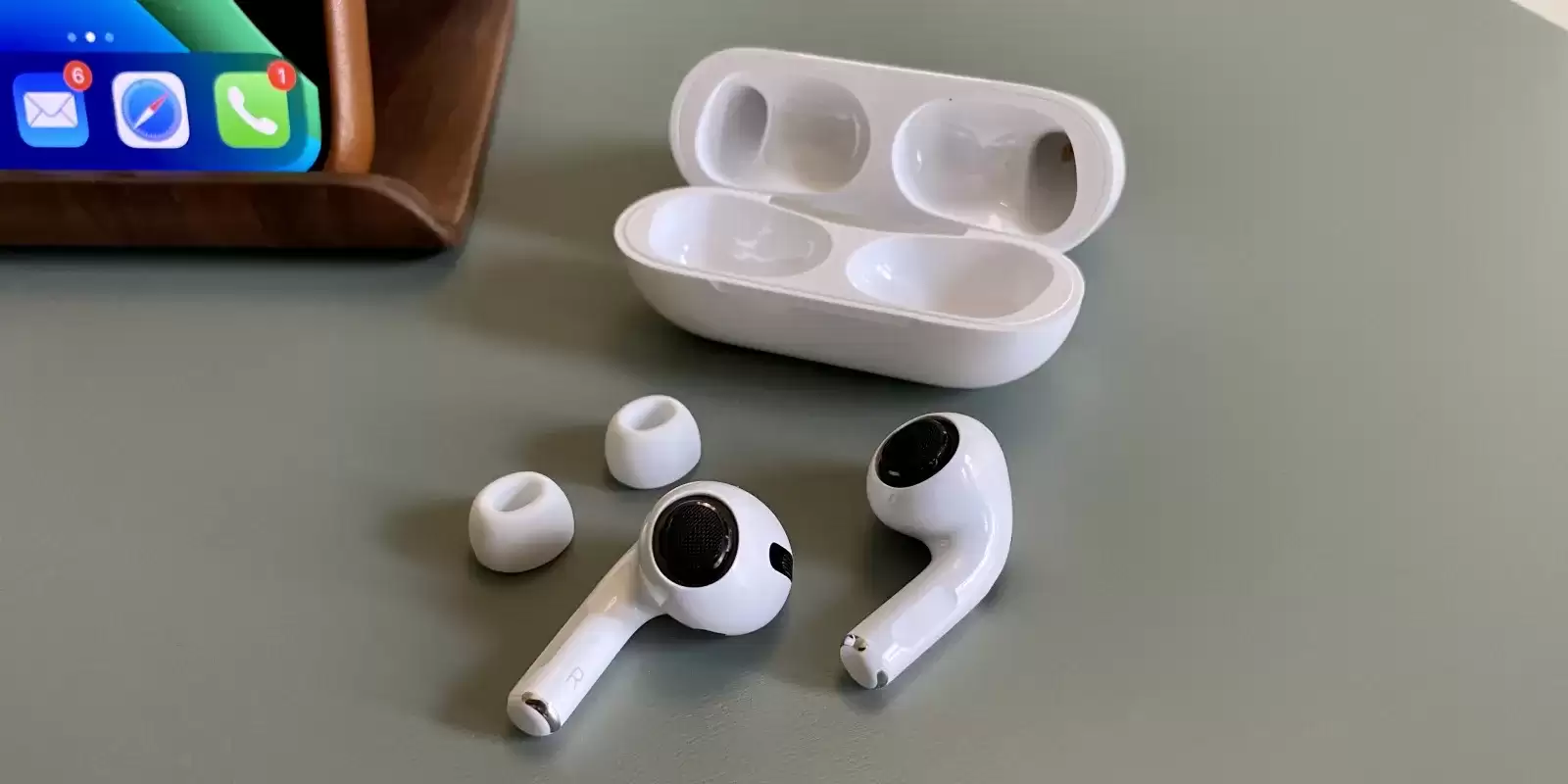 如何清洁脏污的 AirPods Pro 和充电盒？AirPods Pro不耐脏怎么办？