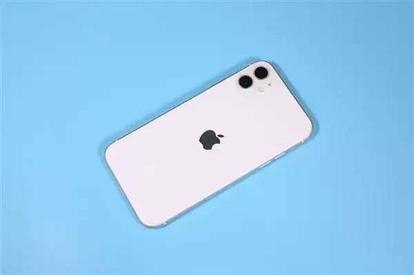 明年新iPhone号称有五款:你会买哪个? 明年新iPhone号称有五款:你会买哪个?