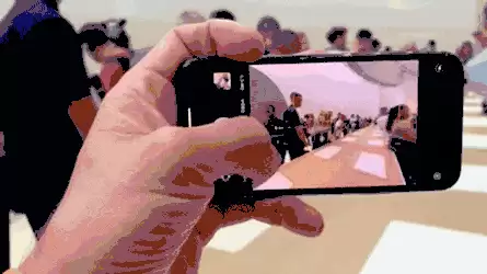 iPhone 11 Pro 的三摄像头模组是如何实现「无缝切换」的? iPhone 11 Pro 的三摄像头模组是如何实现「无缝切换」的?