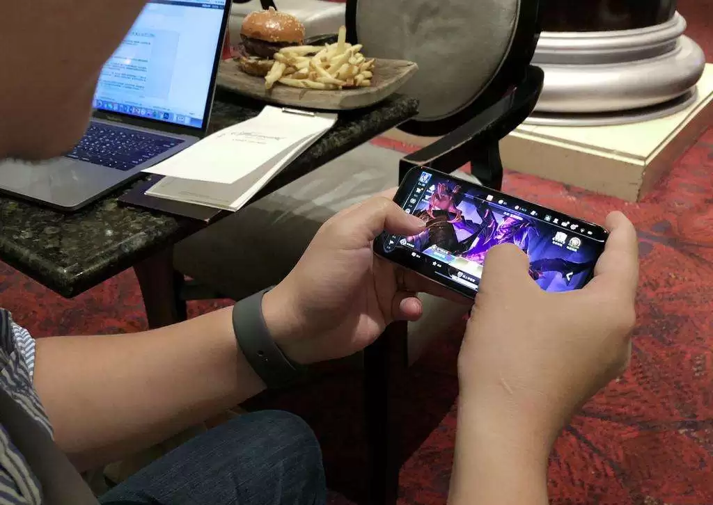 iPhone 掉帧遇到过吗，该如何解决？