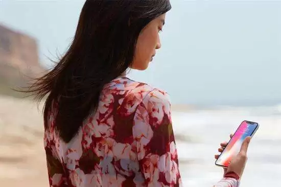 看一眼 iPhone 来电铃声就变小,这是怎么做到的? 看一眼 iPhone 来电铃声就变小,这是怎么做到的?