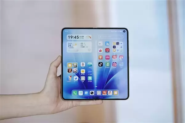 蓝厂最强折叠屏！vivo X Fold 6图赏
