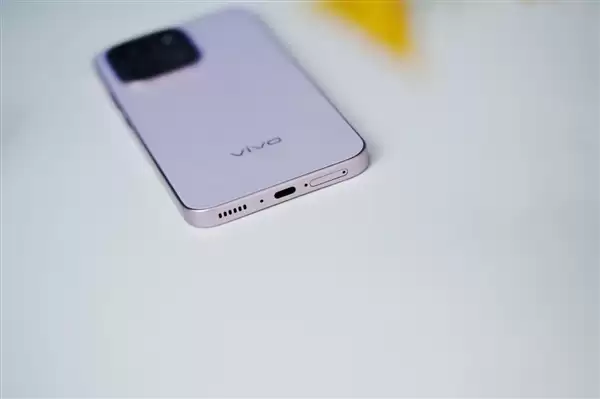 轻薄机身塞下9000mAh电池!vivo Y600 Turbo图赏