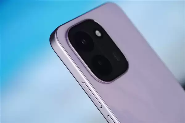 轻薄机身塞下9000mAh电池!vivo Y600 Turbo图赏