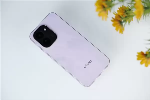 轻薄机身塞下9000mAh电池!vivo Y600 Turbo图赏