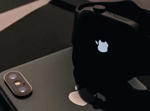 iPhone 11 如何关机充电? iPhone 11 如何关机充电?