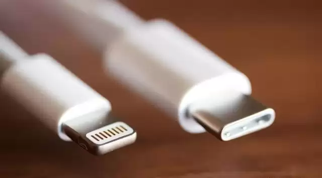 iPhone 12 将继续使用 Lighting 接口,苹果为何不用 Type-C? iPhone 12 将继续使用 Lighting 接口,苹果为何不用 Type-C?
