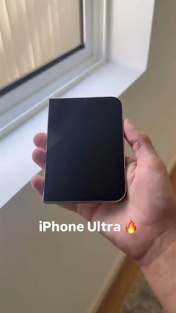 9月发布!苹果首款折叠手机iPhone Ultra白色版机模亮相:折痕明显