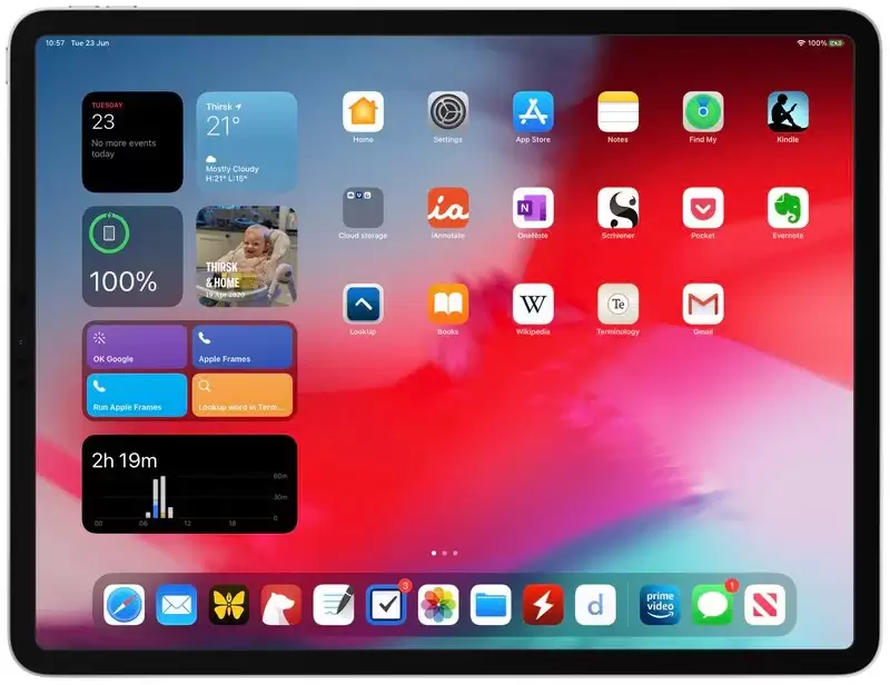 如何在iPad 的主屏幕上显示「小组件」? 如何在iPad 的主屏幕上显示「小组件」?
