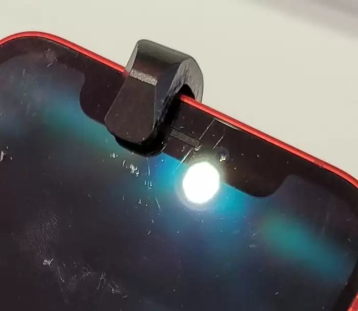 iPhone 12 屏幕更耐摔,但仍要注意划痕问题 iPhone 12 屏幕更耐摔,但仍要注意划痕问题
