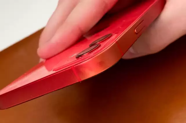 你的iPhone 12是否已褪色? 你的iPhone 12是否已褪色?