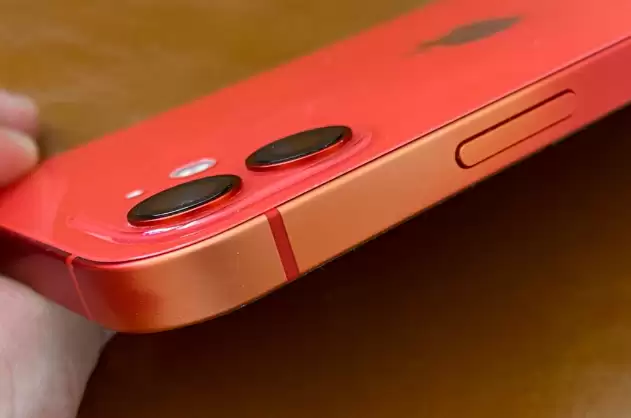 你的iPhone 12是否已褪色? 你的iPhone 12是否已褪色?