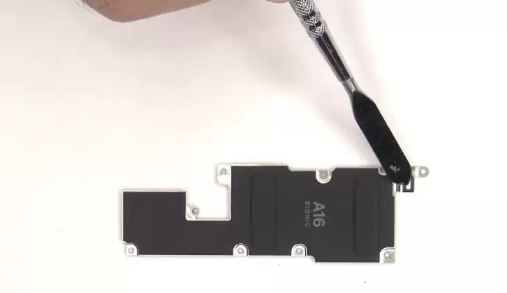 iPhone 14 Pro Max内部结构长什么样?看iPhone 14 Pro Max拆解 iPhone 14 Pro Max内部结构长什么样?看iPhone 14 Pro Max拆解