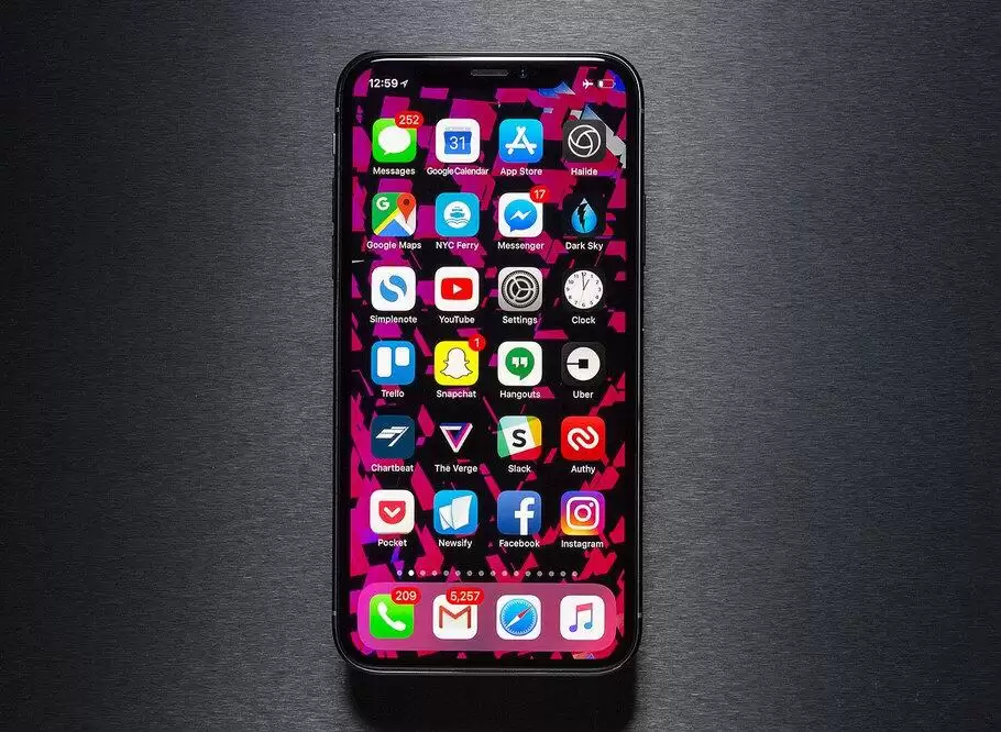 iPhone黑屏怎么解决?学会这几招修复! iPhone黑屏怎么解决?学会这几招修复!