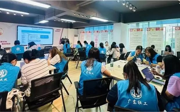 AI赋能基层服务，三七互娱妙小程AI公益课堂落地从化