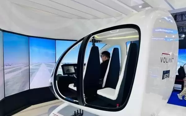 “空中救护车”飞入上海！适航窗口期临近，低空经济迎来商业化大考