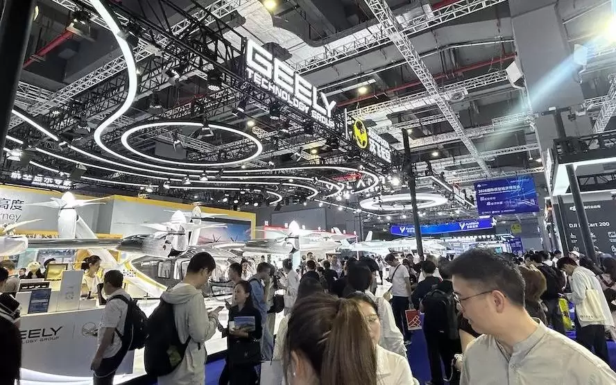 观察｜2026国际低空展：适航证到手前夜，场景探索先行