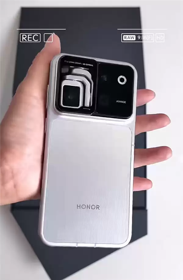 全球首台机器人手机!荣耀Robot Phone开箱:手机长出机械臂 太科幻了