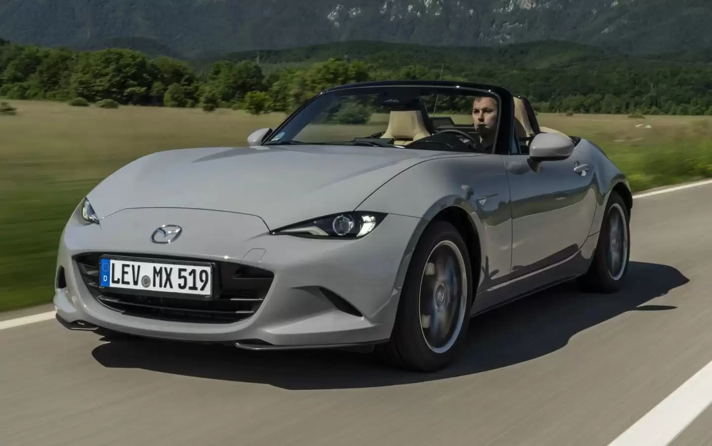 马自达确认下一代MX-5将电动化,更高端的跑车也在筹备中