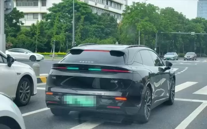 新能源车智驾“小蓝灯”将被禁用？最新消息来了