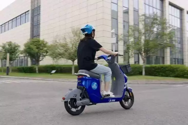 零碳排放+30秒换瓶！成都“氢马儿”下线 开启绿色出行新体验
