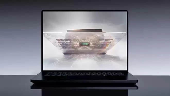 搭载RTX Spark芯片，网友实测微软Surface Laptop Ultra笔记本