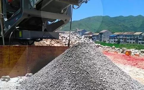AI公司的数据中心越建越多，最先紧缺的是沙子