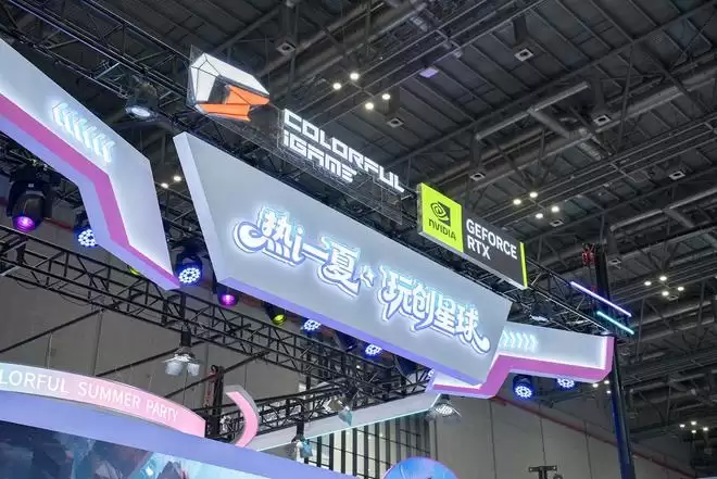 BW2026现场直击：七彩虹“热i一夏”玩创星球，硬件墙氛围感拉满，全家桶一站式体验