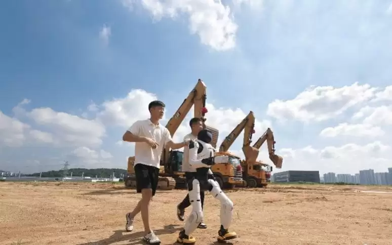 京东首个机器人产业园落地广州：不下场造机器人，只造软生态