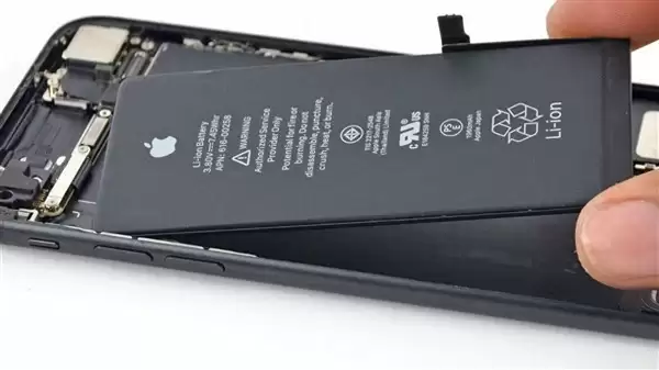 欧盟新规不强制iPhone改用可拆卸电池，苹果因达标获豁