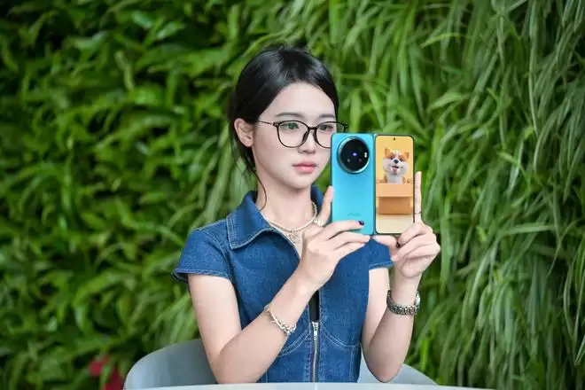 vivo X Fold6体验：极客眼中的「完全体折叠屏」