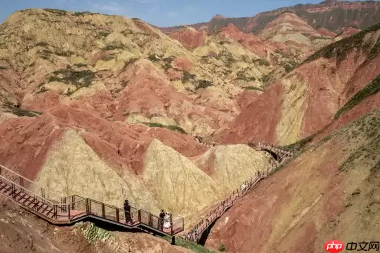 兰州水墨丹霞激活暑期文旅新势能