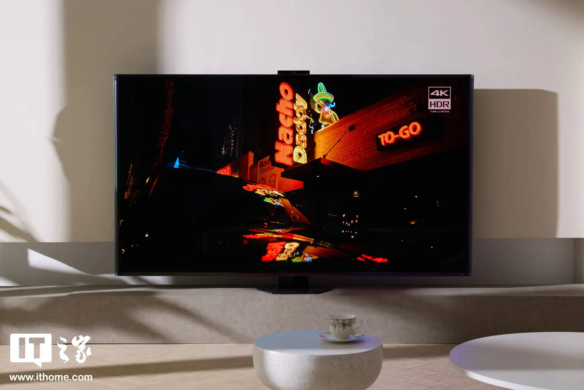 【IT之家评测室】海信 UX2026 款 RGB-Mini LED 电视体验:玲珑 4 芯真彩背光,中国技术再次定义全球彩电标准