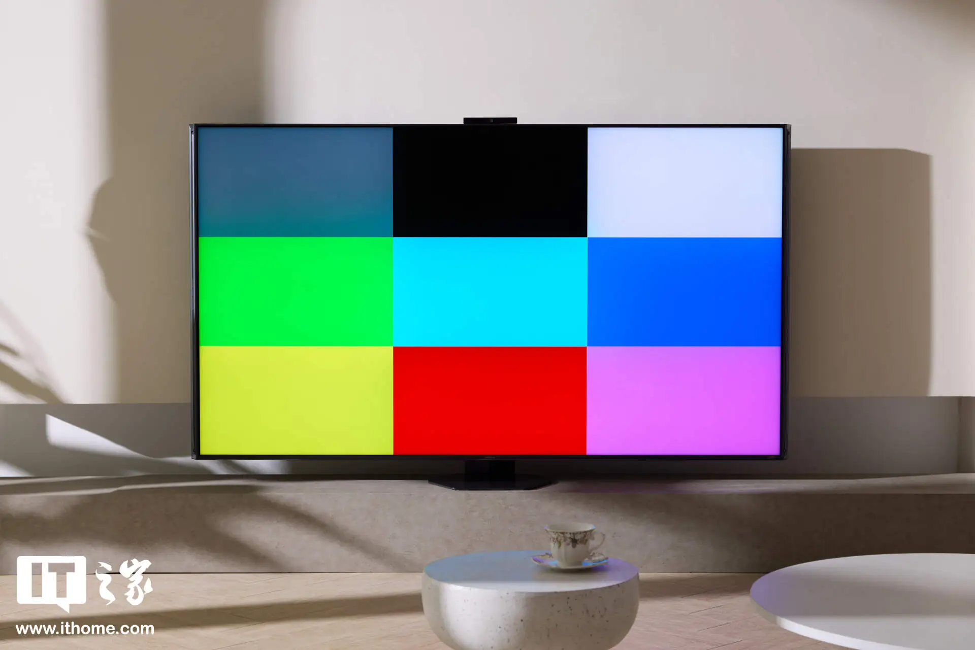 【IT之家评测室】海信 UX2026 款 RGB-Mini LED 电视体验:玲珑 4 芯真彩背光,中国技术再次定义全球彩电标准