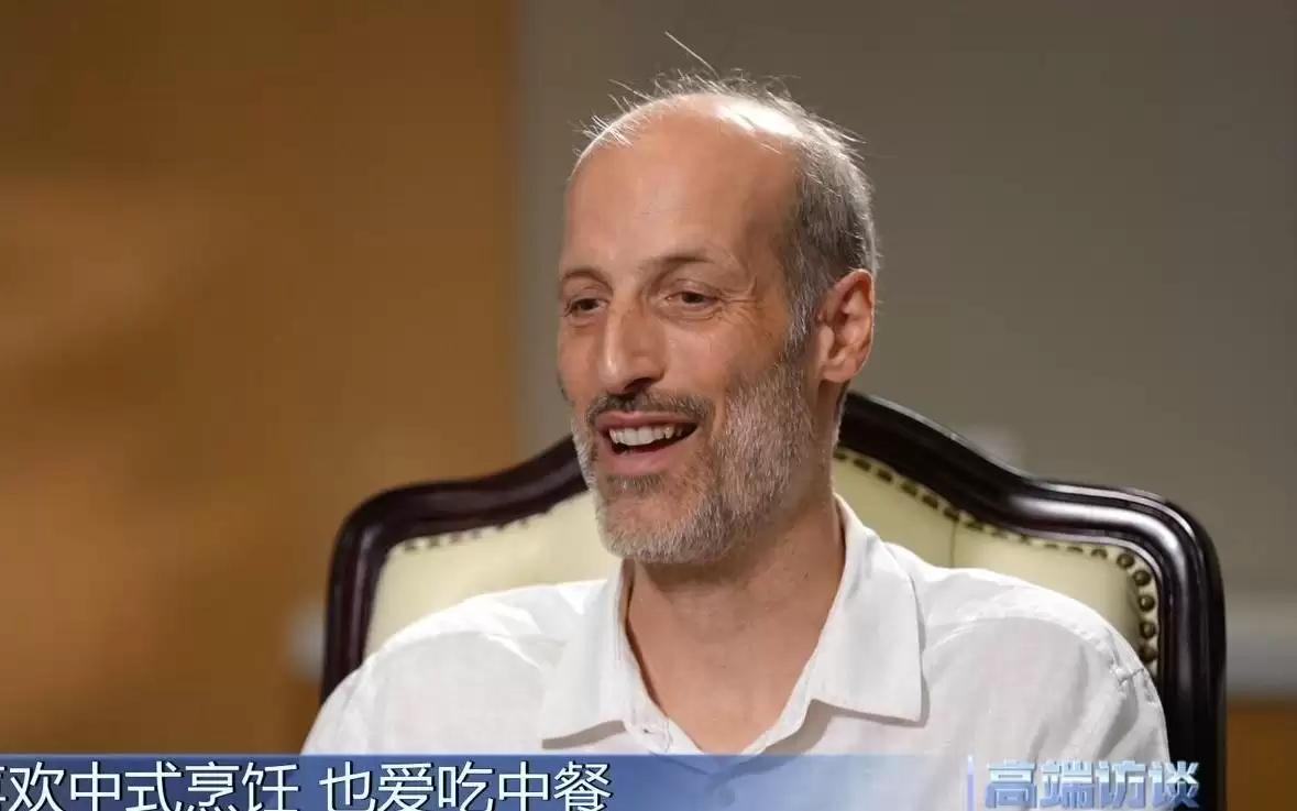 菲尔兹奖得主马丁·海尔评价AI数学水平与中国基础科学发展