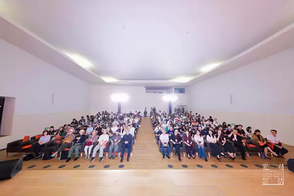 光影对话：新中国海报设计作品巡展首展 重磅开幕