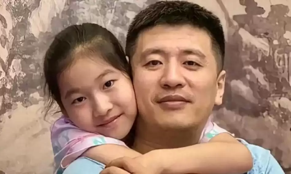 张雪峰11岁女儿接手股份!拼半辈子给女儿留底气,只拿分红不掌权