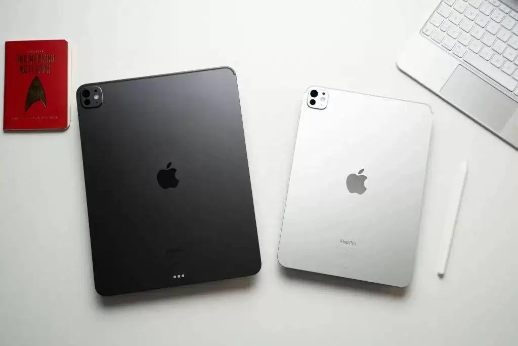 别急着买新MacBook,苹果还藏着AI时代杀手锏
