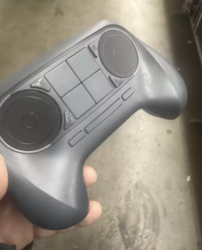 玩家获得V社首款Steam手柄原型触控板设计为核心