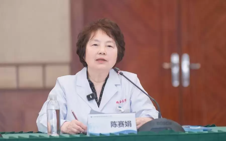 谨以此献给我的祖国！写在博士论文首页的承诺，她用近40年兑现
