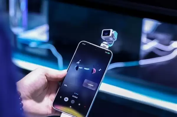 荣耀Robot Phone首销闪电售罄!8月25日再次开售:9999元起