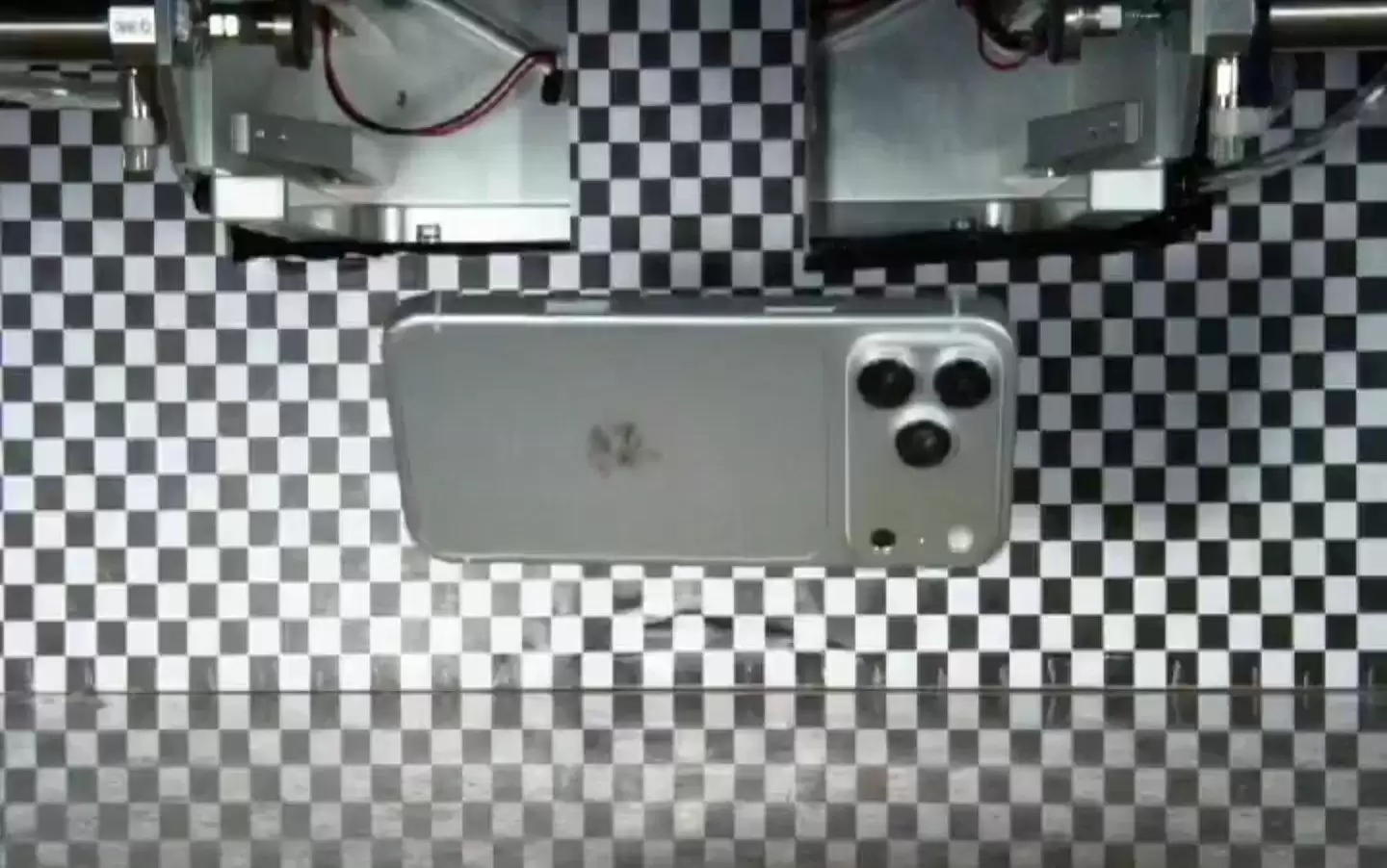 印度塔塔泄密丑闻：iPhone18 Pro供应商清单、照片遭偷跑