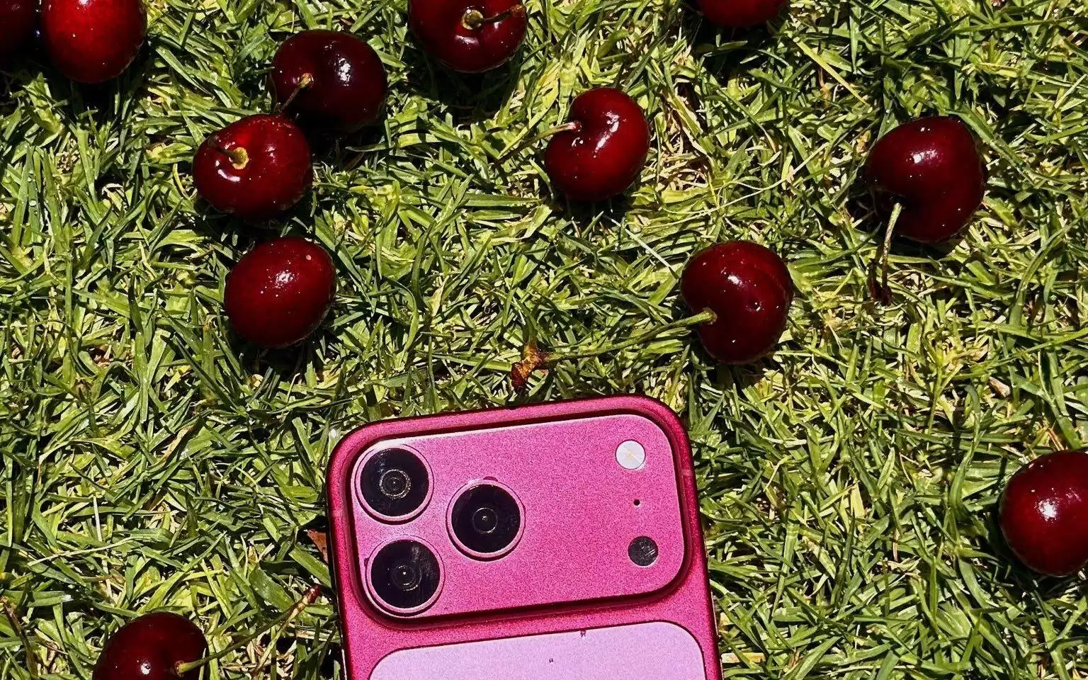 苹果代工厂塔塔电子被黑之际，iPhone 18系列跌落测试视频流出