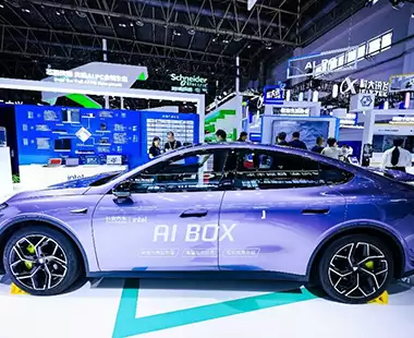 英特尔携手长安天枢座舱，用AI Box Ultra打造下一代座舱体验