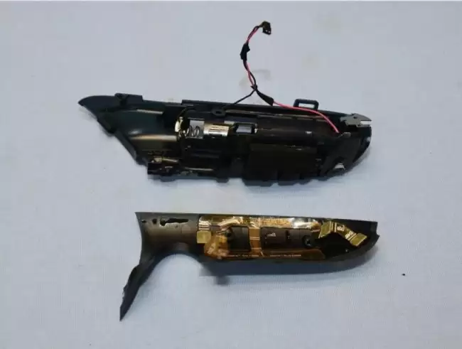 Steam Frame 头显现身美国 FCC 认证 手柄采用 2 节 5 号电池供电