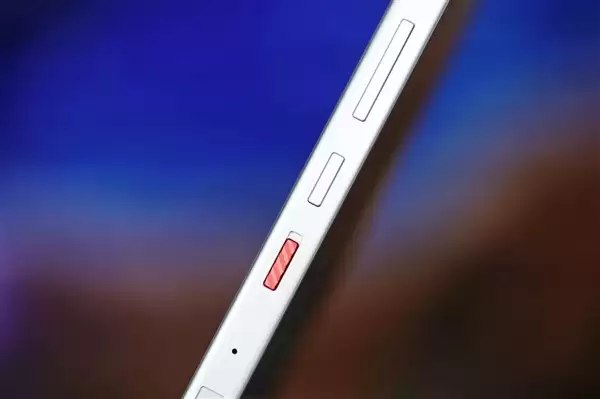 水冷透明机身+真全面屏！红魔 11S Pro+图赏