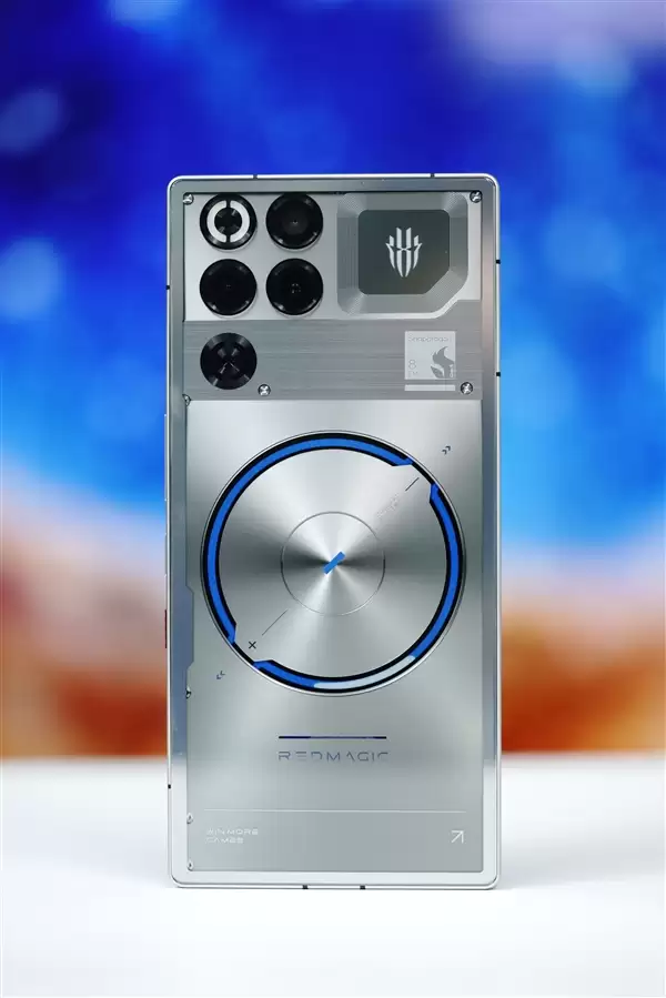 水冷透明机身+真全面屏！红魔 11S Pro+图赏